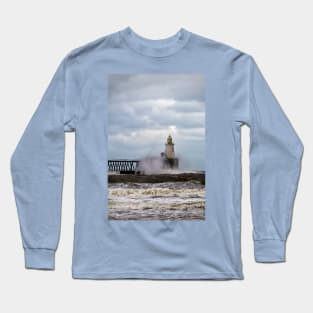 Crashing waves Long Sleeve T-Shirt